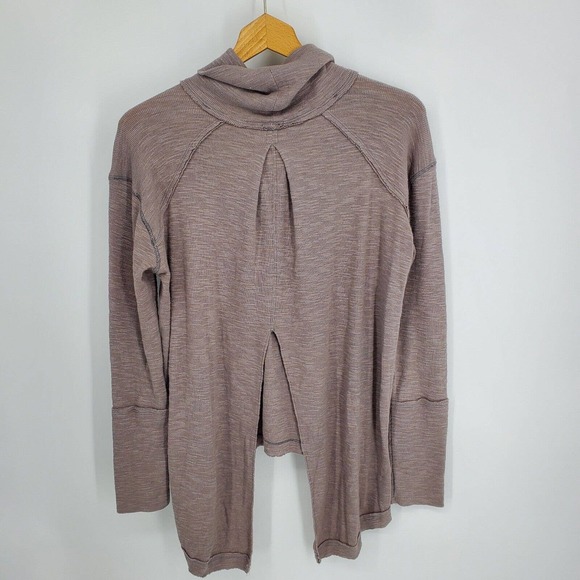 Free People Womens Tara Split Back Turtleneck Knit Top Stone Taupe Size Medium - Picture 3 of 5